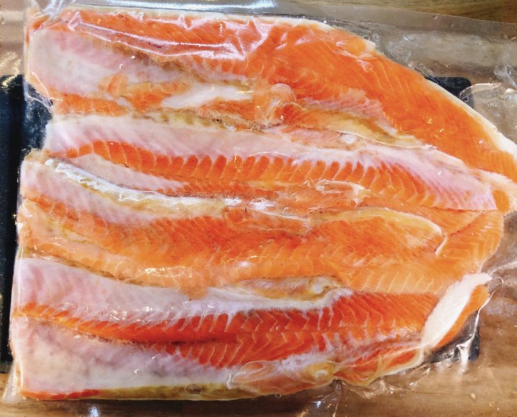 築地　西山水産　紅鮭　ハラス（500gパック）